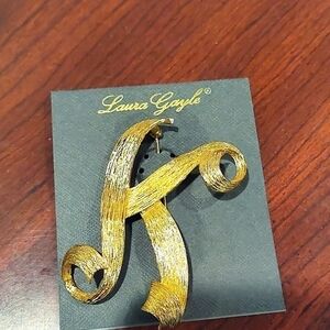 NWOT Laura Gayle K Brooch